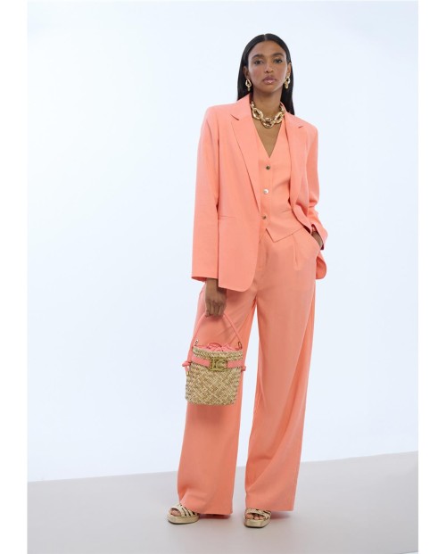 LOLA CASADEMUNT AMERICANA DE MUJER CORAL