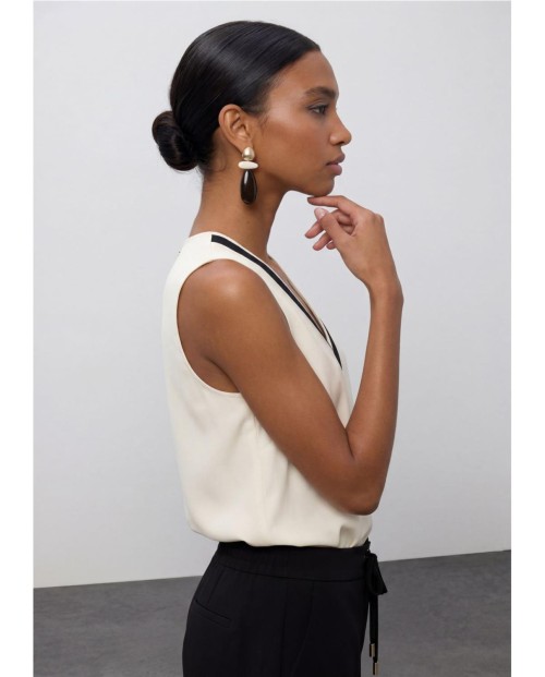 LOLA CASADEMUNT TOP DE MUJER CRUDO