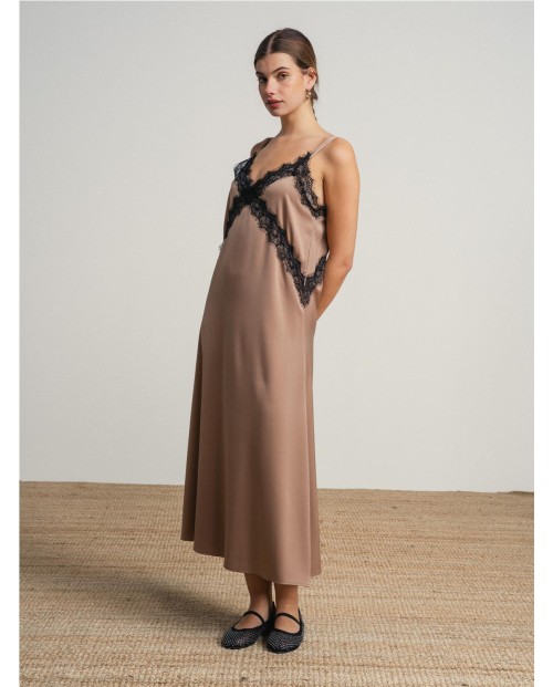 VESTIDO DE ENCAJE