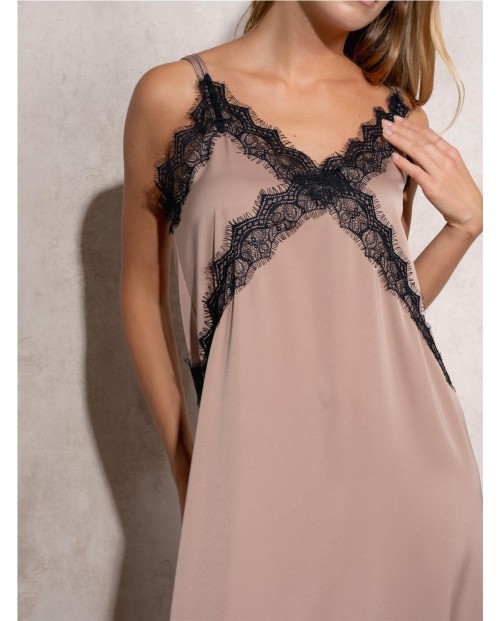VESTIDO DE ENCAJE