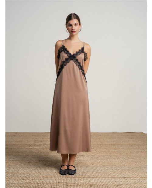 VESTIDO DE ENCAJE