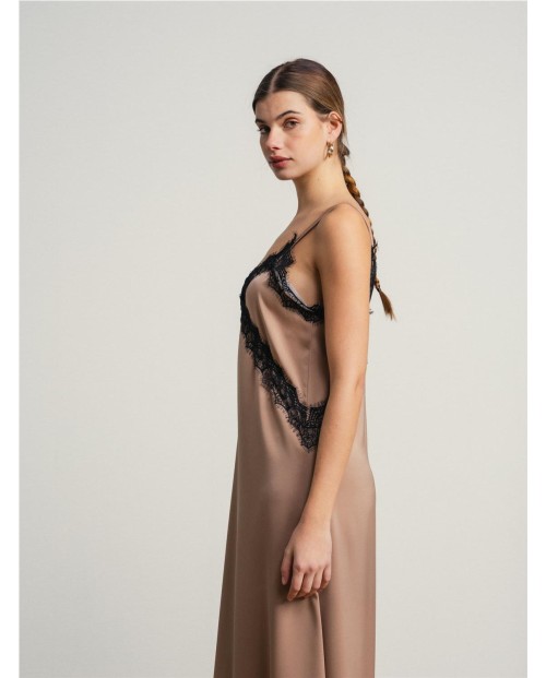 VESTIDO DE ENCAJE