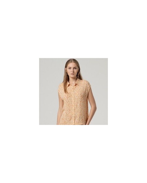 BLUSA ESTAMPADA SIN MANGAS