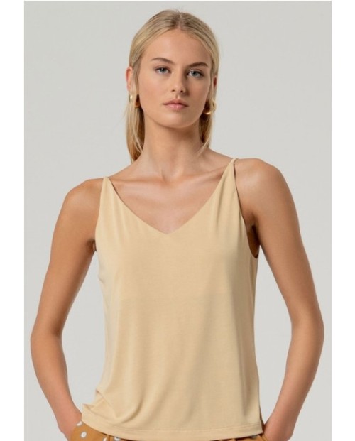 TOP MUJER BÁSICO ESCOTE PICO