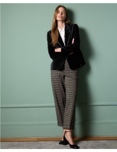 PANTALÓN RECTO SURKANA ESTAMPADO EN PATA DE GALLO