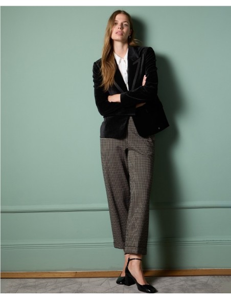 PANTALON RECTO SURKANA ESTAMPADO EN PATA DE GALLO