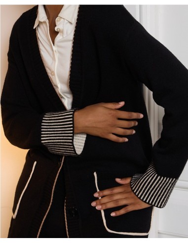 CARDIGAN DE TRICOT CON BOLSILLOS