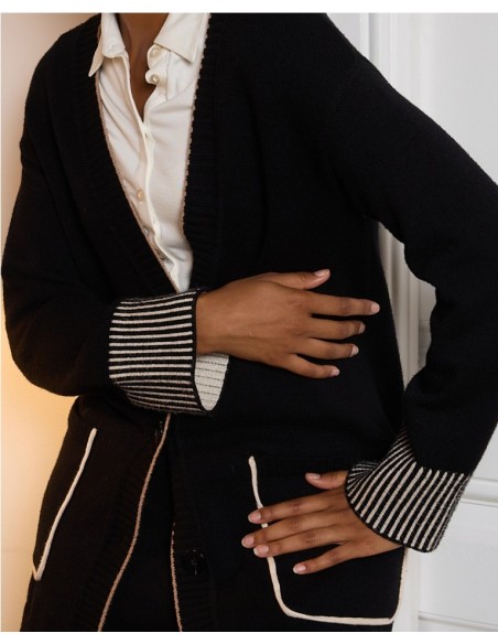 CARDIGAN DE TRICOT CON BOLSILLOS