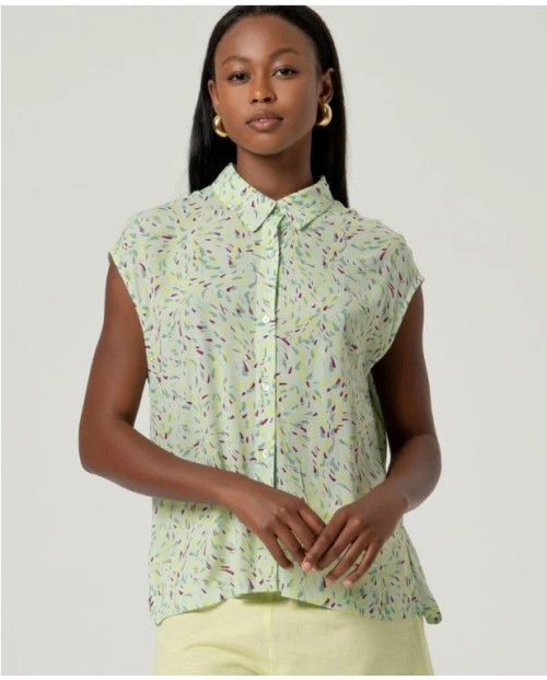 BLUSA ESTAMPADA SIN MANGAS