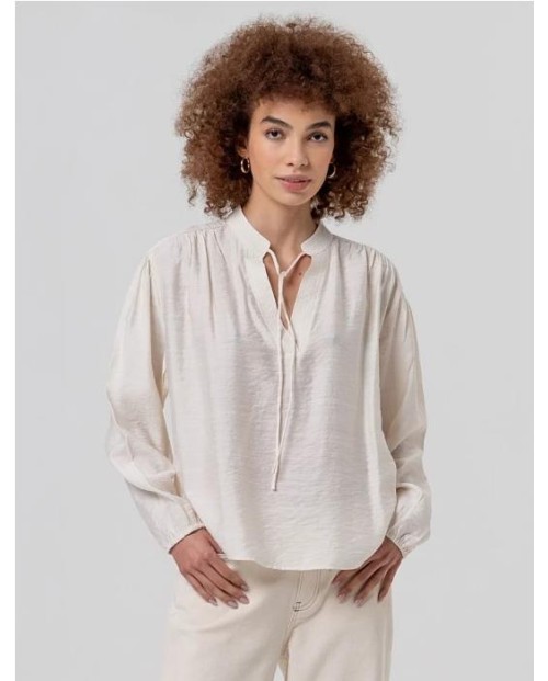 BLUSA AMPLIA SURKANA CON ESCOTE DE PICO
