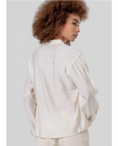 BLUSA AMPLIA SURKANA CON ESCOTE DE PICO