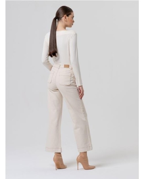 JEANS SURKANA ANCHOS CON BOLSILLOS DE PARCHE