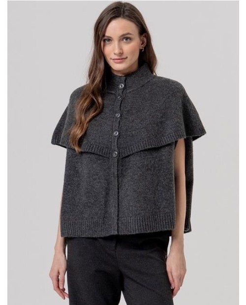 CAPA SURKANA DE PUNTO CON CUELLO ALTO