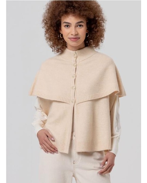 CAPA SURKANA DE PUNTO CON CUELLO ALTO