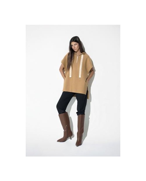 LOLA CASADEMUNT CAPA DE MUJER CAMEL